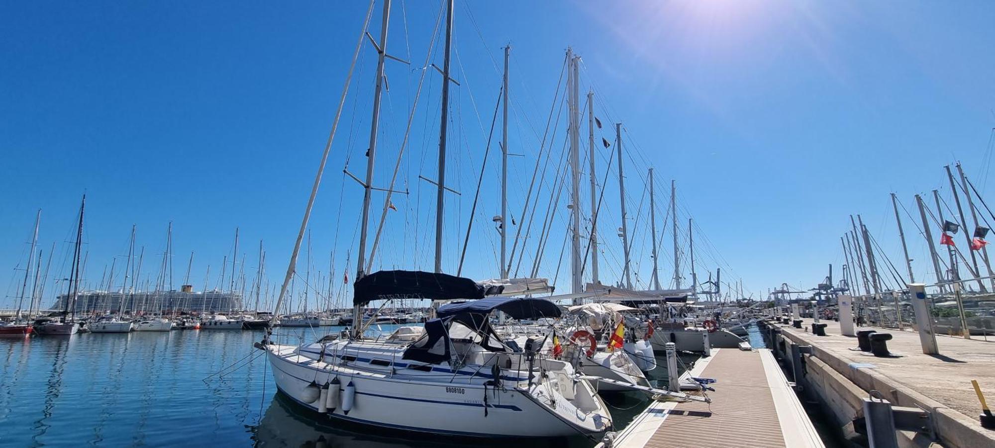 Autentico Velero En Valencia Exterior photo