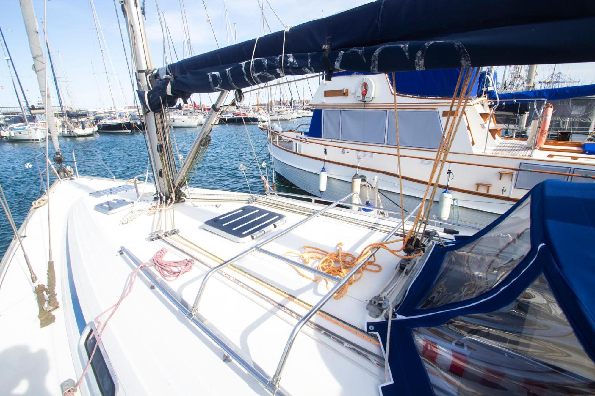 Autentico Velero En Valencia Exterior photo